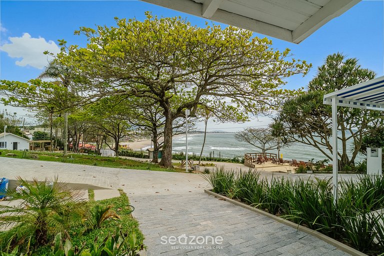 Casa em condomínio apenas 50m do mar FTS0002