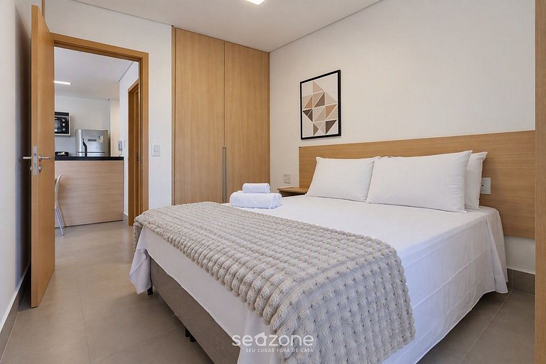 Apto. bien ubicado en Condo. c/ Piscina GRL1102