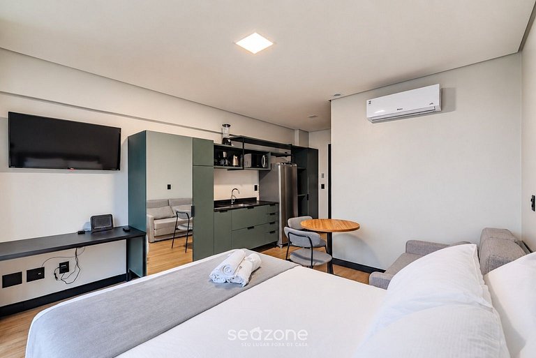 Studio em Cond. c/ Piscina e Vista Cid. VLF0607