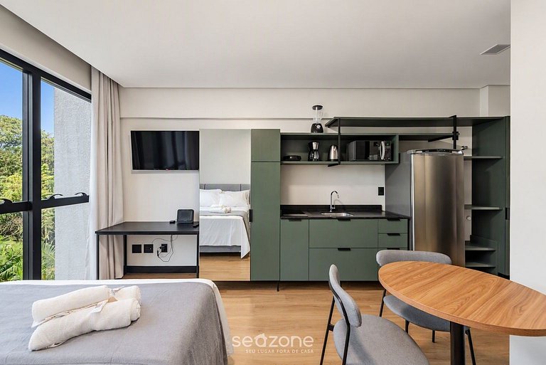 Studio em Cond. c/ Piscina e Vista Cid. VLF0607