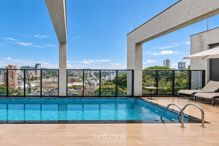 Studio em Cond. c/ Piscina e Vista Cid. VLF0607
