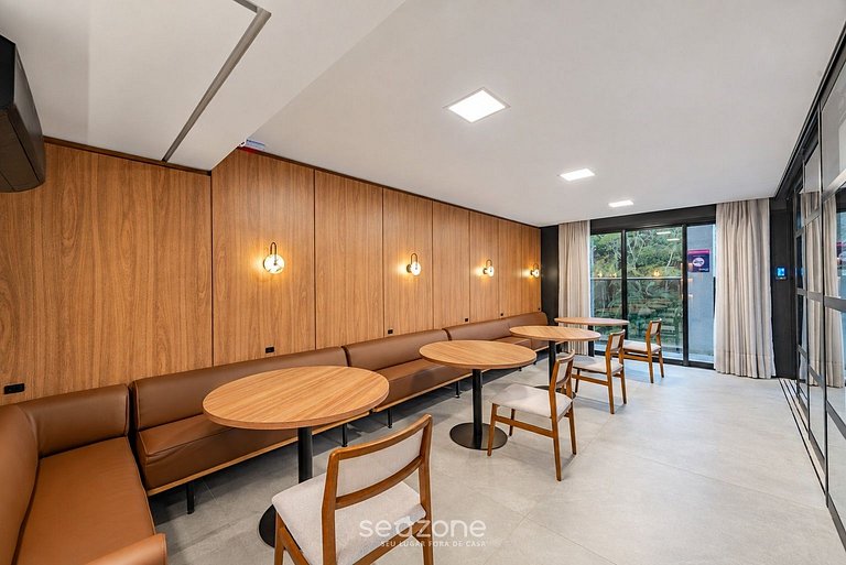 Studio em Cond. c/ Piscina e Vista Cid. VLF0607