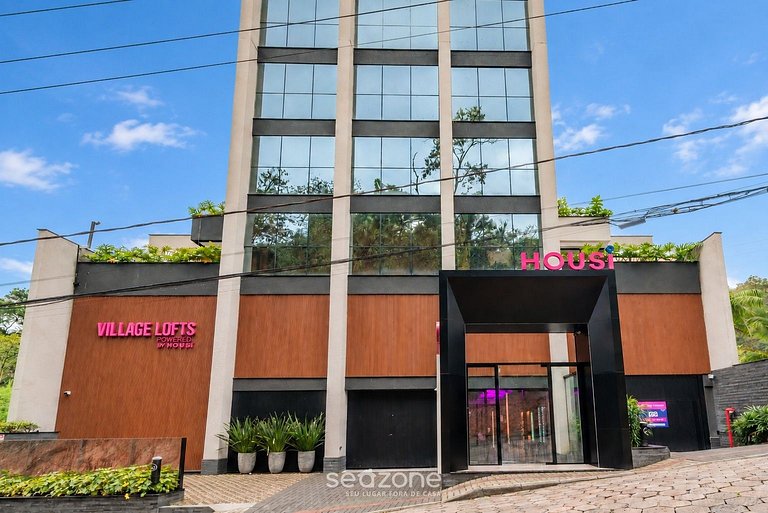 Studio em Cond. c/ Piscina e Vista Cid. VLF0607