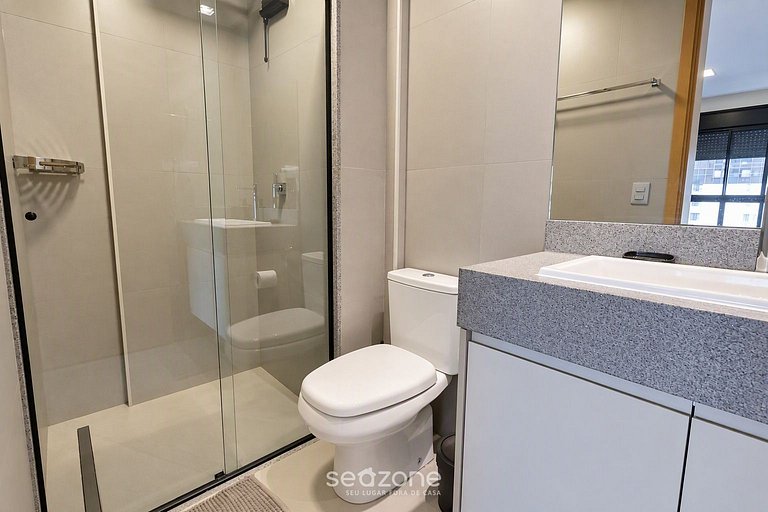 Apto. Bien ubicado en Condo. c/ Piscina LOX1003