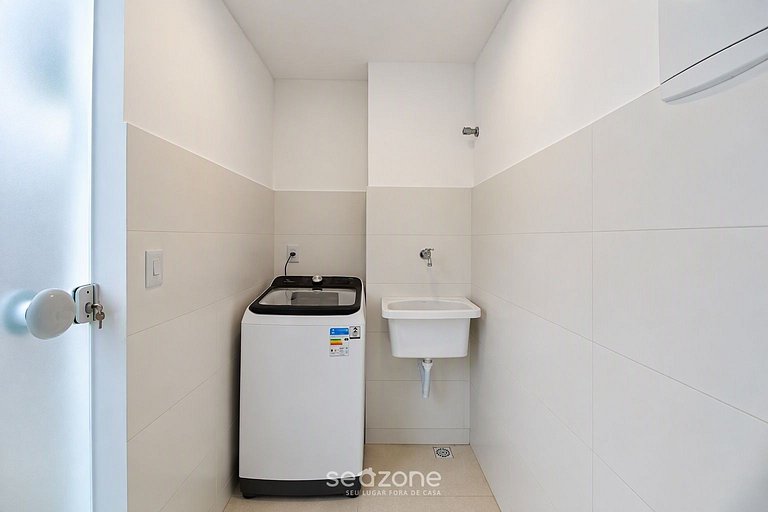 Apto. em Cond. c/ Piscina em Porto Seg. VFO0002