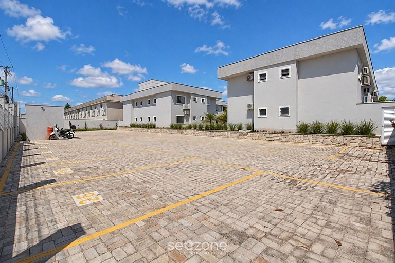 Apto. em Cond. c/ Piscina em Porto Seg. VFO0002