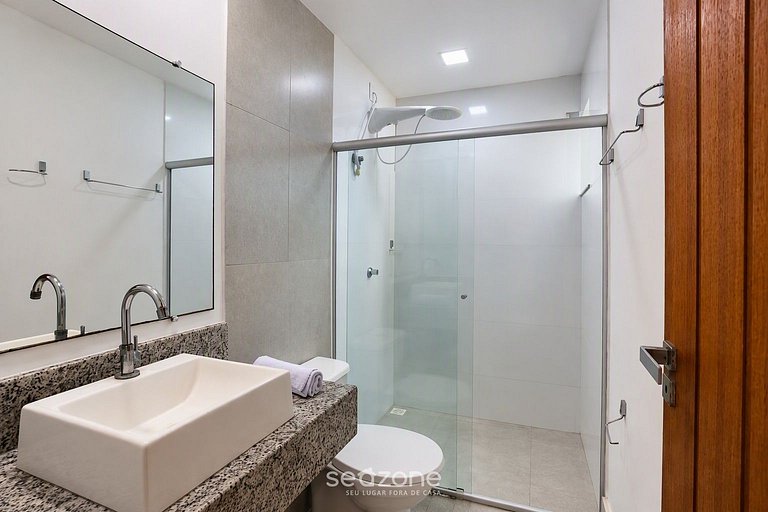 Apto. em Cond. c/ Piscina a 330m da Praia NSD0008