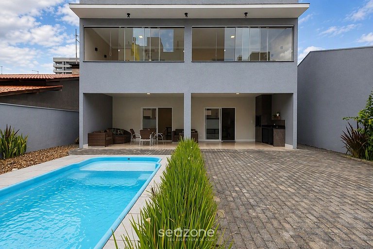 Casa en Condo. c/ Piscina Priv. RIO0259