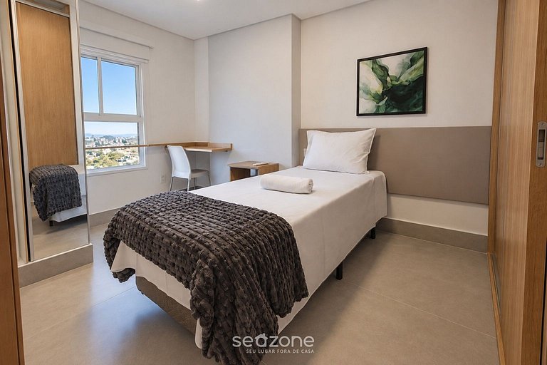 Apto. Bien ubicado en Condo. c/ Piscina GRLA1403