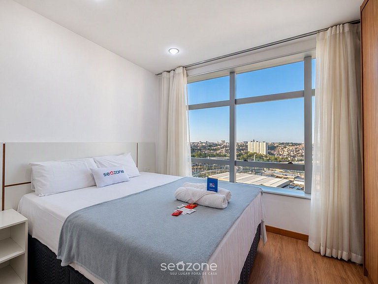 Apto en condo. c/ piscina y gimnasio IBF1607