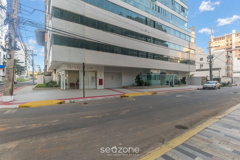 Apto em cond. com fácil acesso ao mar ARE1502