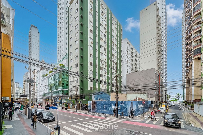 Apto a 2min da praia Balneário Camboriú-SC EAC1303