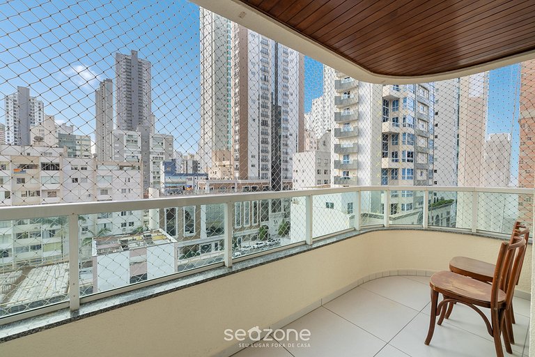 Lindo apto bem localizado a 2 min da praia ELM701