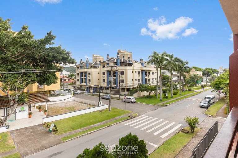 Apartamento em Jurerê bem situado perto do mar JBA202Seazone