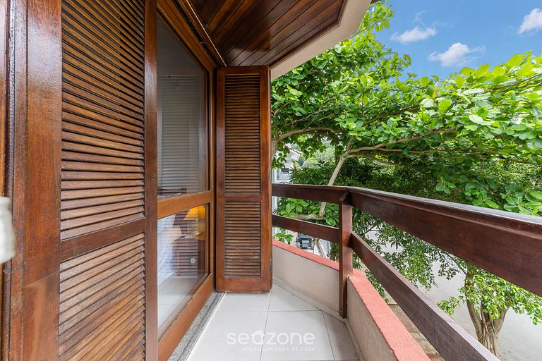 Apartamento em Jurerê bem situado perto do mar JBA202Seazone