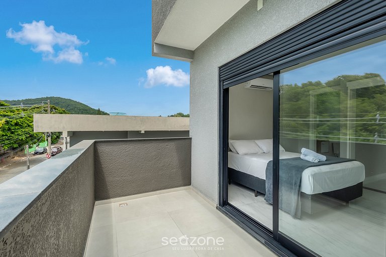 Casa c/ terraço e churrasq. a 850m do mar JSF0748
