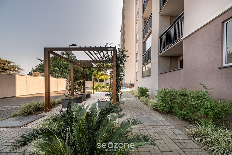 Apto. c/ Vista Mar em Cond. c/ Piscina CSI0303