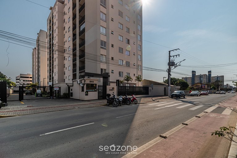 Apto. c/ Vista Mar em Cond. c/ Piscina CSI0303