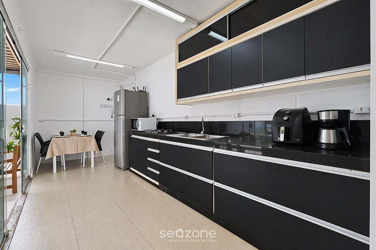 Casa c/ vista p/ Mar a 40m da Praia LMI0147