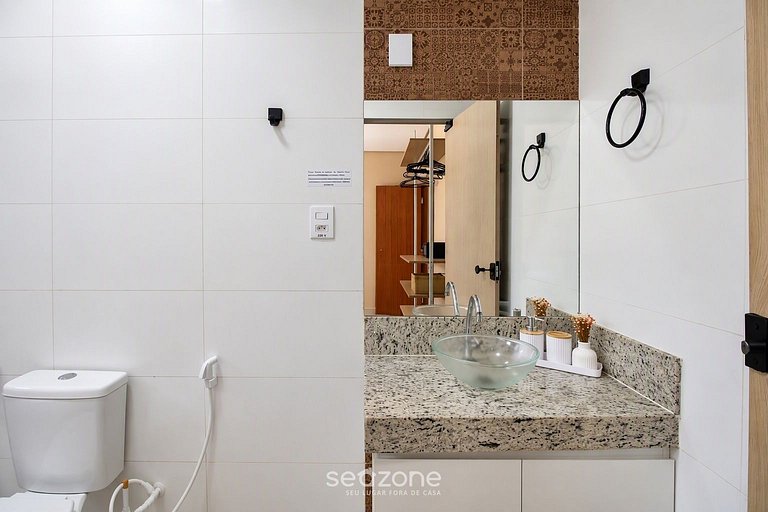 Apto. em Cond. c/ Piscina em Porto Seg. HIB0012