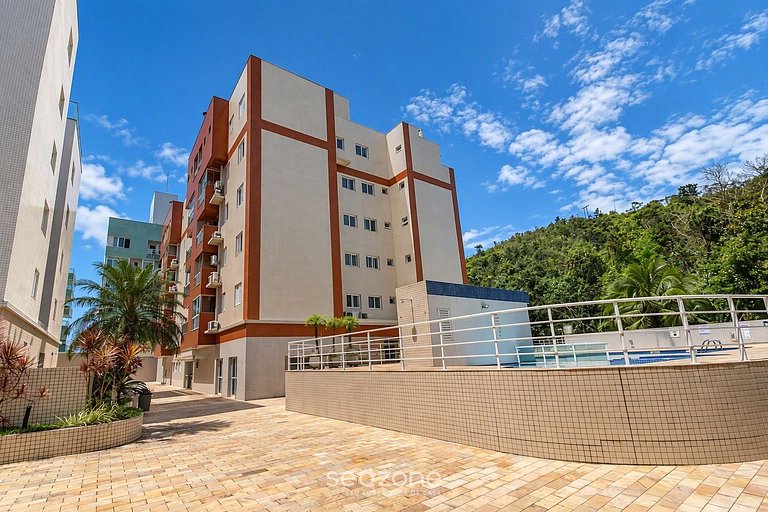 Apto. c/ vista p/ Mar em Cond. c/ Pisc. MTN0307