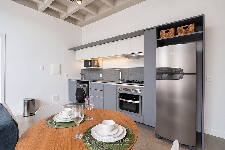 Studio em Cond. c/ Garagem e Terraço LTP0503