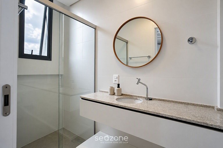 Studio em Cond. c/ Garagem e Terraço LTP0503