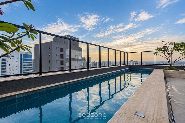 Studio em Cond. c/ Piscina e Vista Cid. AZR1406