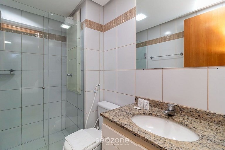Apto em condomínio c/ piscina e churrasq/ CLR314