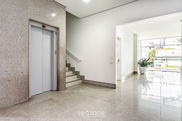 Apartamento em Jurerê enorme próximo da praia AYA201 Seazone