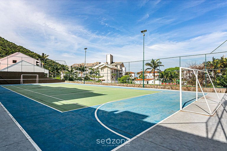 Apto com sacada e churrasq 100m Praia Brava COI302