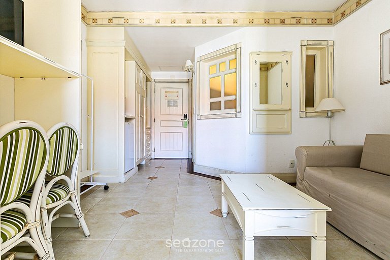 Studio em Jurerê em resort vista para piscinaILC4213Seazone