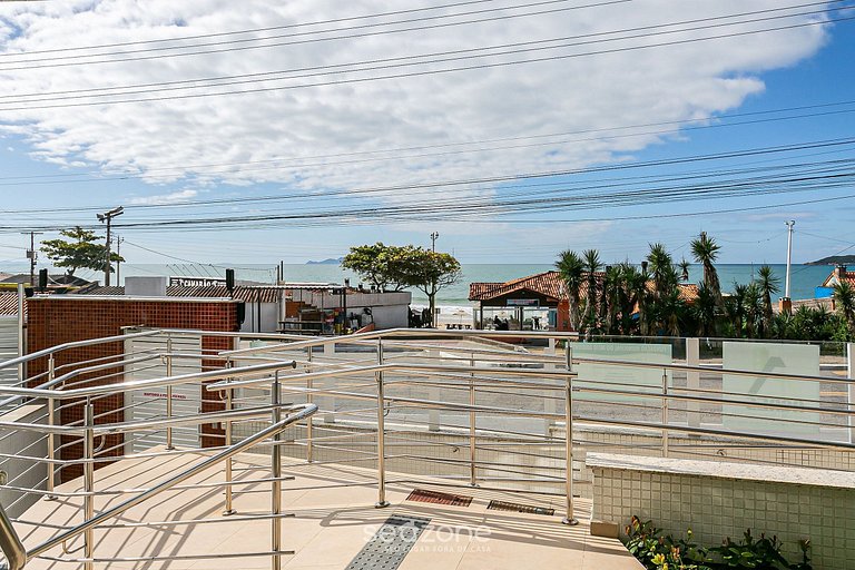 Apto com churrasqueira a 4min da praia RMI201