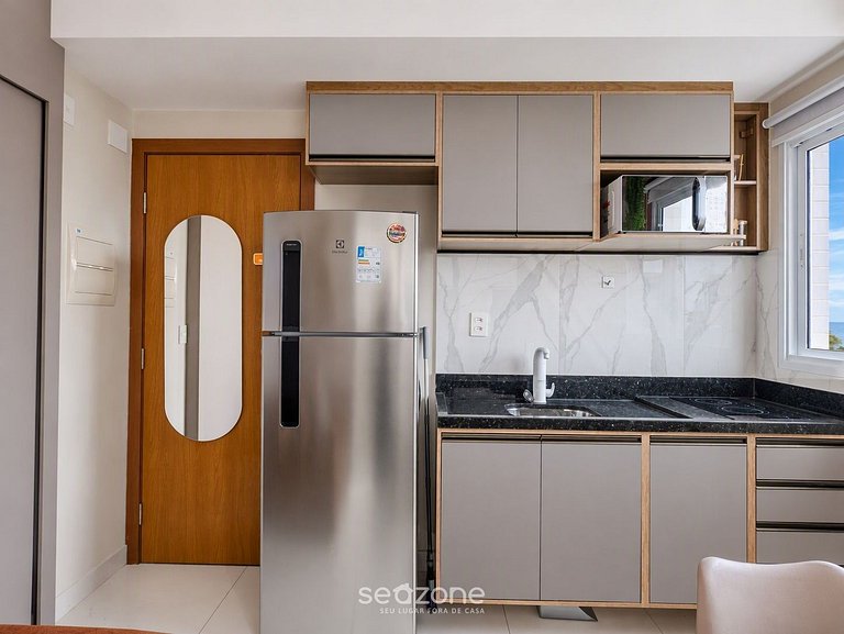 Quarto e Sala c/ vista p/ Mar em Cond. EPI0408