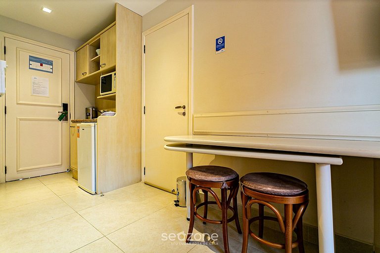 Apartamento com vista para o mar em Jurere JBV306 Seazone