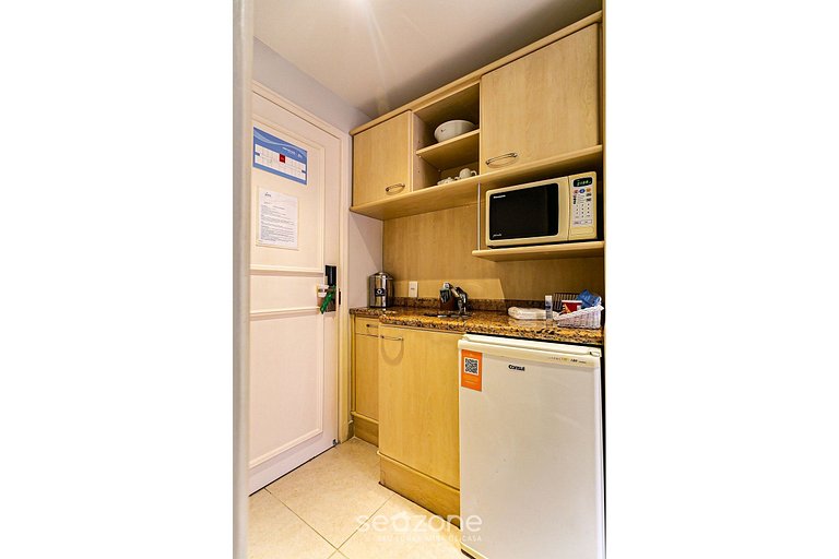 Apartamento com vista para o mar em Jurere JBV306 Seazone