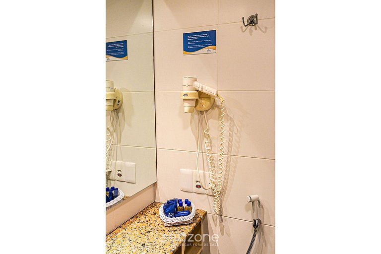 Apartamento com vista para o mar em Jurere JBV306 Seazone