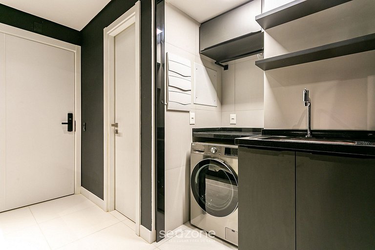 Apto de 2 andares com jacuzzi em Jurerê JRR410