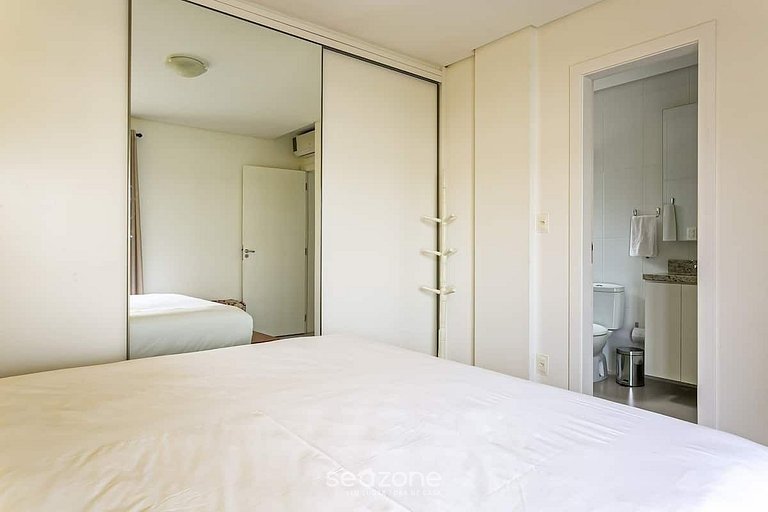Excelente apartamento 10min de la playa de Jurerê SGA202