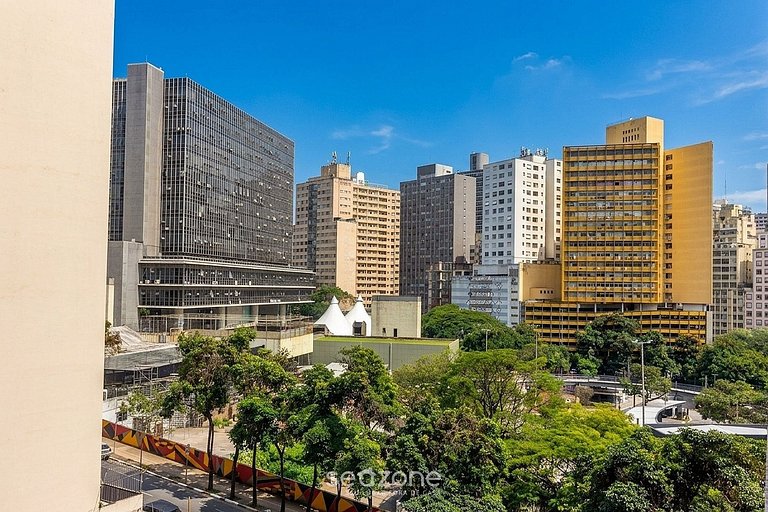 Studio em Cond. c/ Piscina e Vista Cid. BPE0068