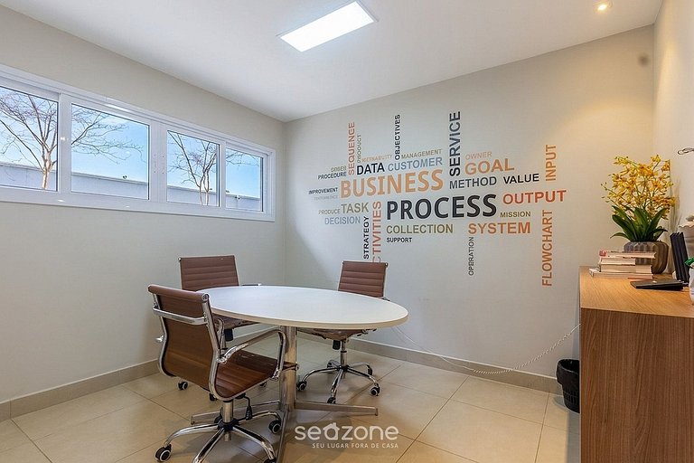 Studio em Cond. c/ Piscina e Vista Cid. BPE0068