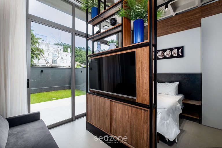 Moderno studio em cond. com piscina TPS108