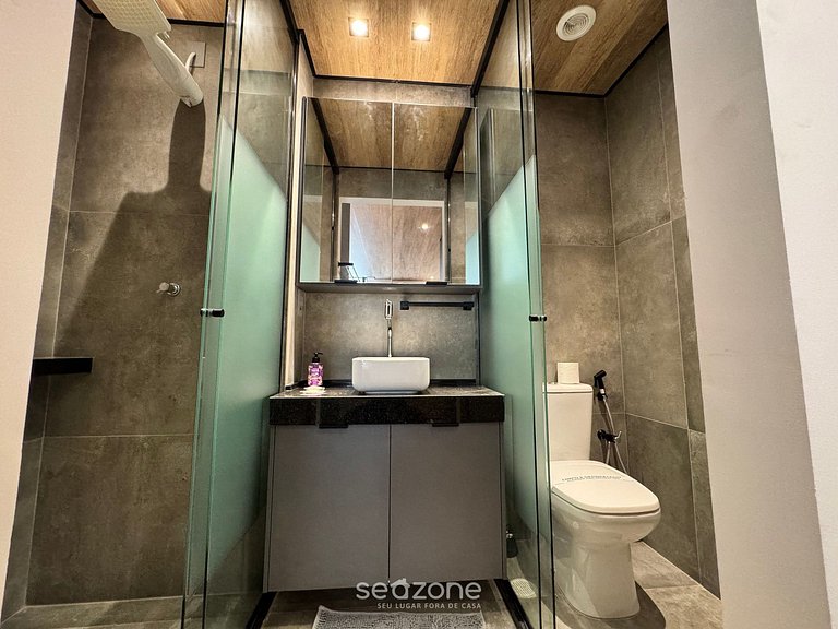 Hermoso estudio con vista lateral al mar NWT0602