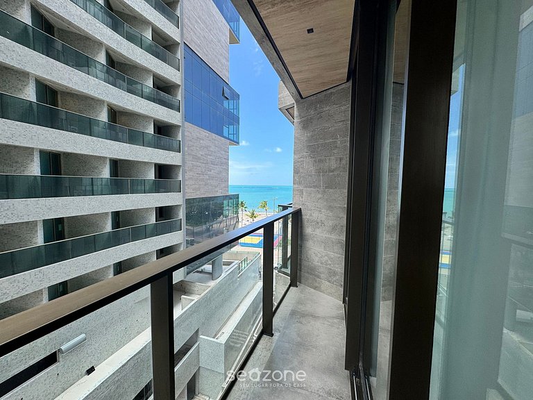 Hermoso Estudio con Vista Lateral al Mar NWT0603