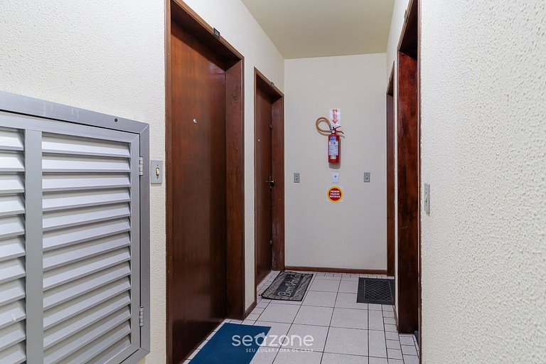 Apto bem localizado a 500mts da praia RHI206
