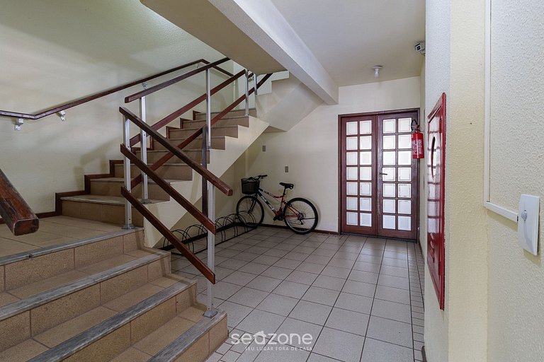 Apto bem localizado a 500mts da praia RHI206