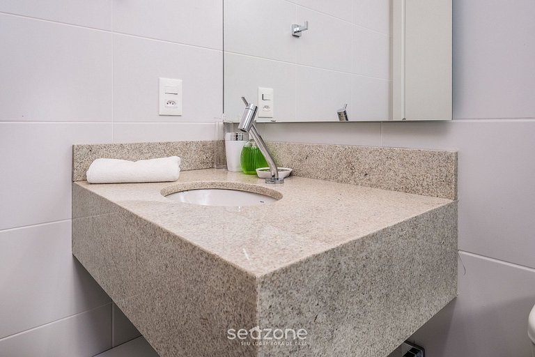 Hermoso loft a 750m de la playa de Canas TPS212