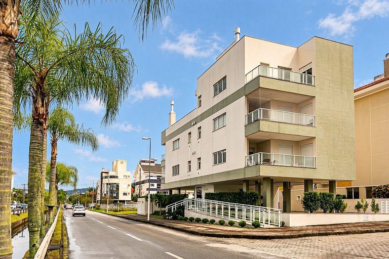 Apartamento ótimo 10min da praia de Jurerê SGA202