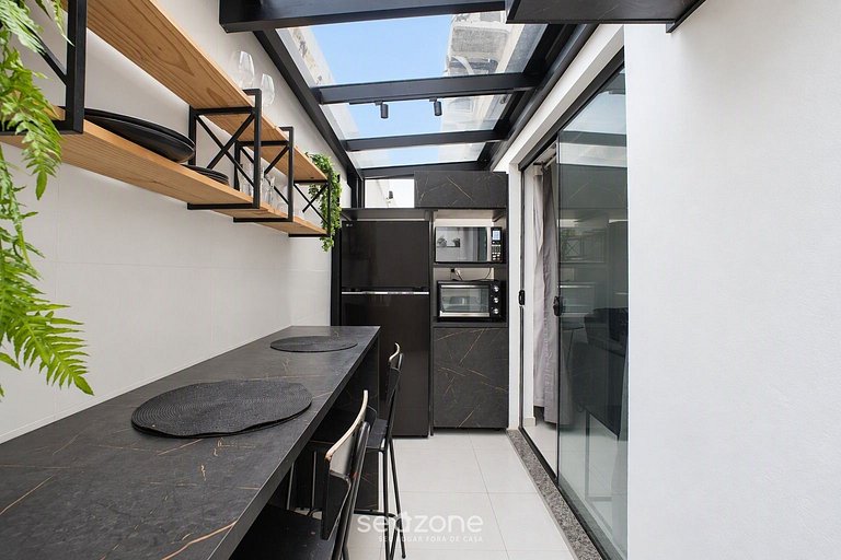 Studio en planta baja en condo. AAR0103