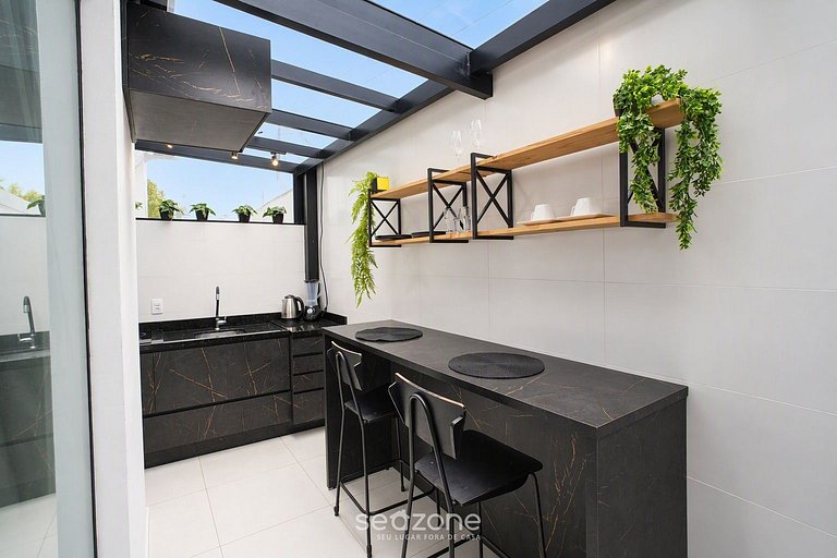 Studio en planta baja en condo. AAR0103